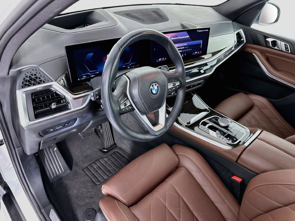 Used 2024 BMW X5 xDrive40i w/ Parking Assistance Package AWD/4WD image 9