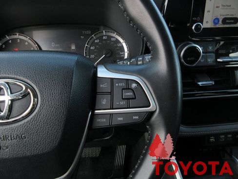 Certified 2024 Toyota Highlander LE image 16