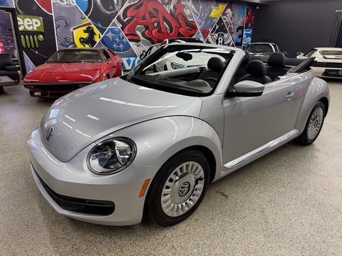 Used 2016 Volkswagen Beetle 1.8T S FWD image 12