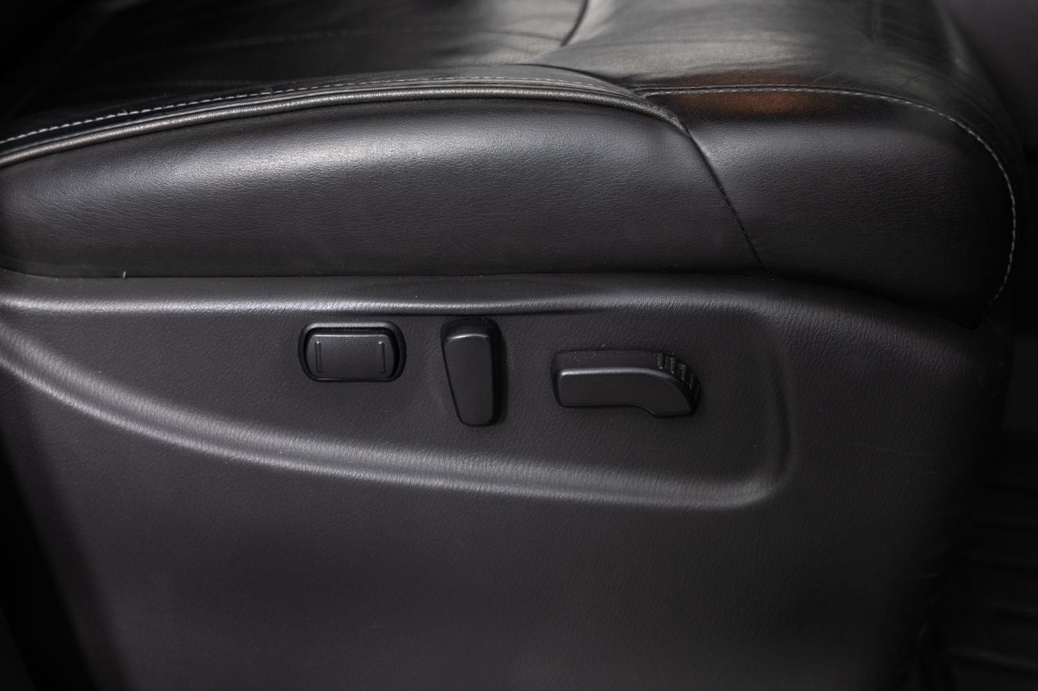 Used 2016 INFINITI QX80 4WD w/ Deluxe Technology Package image 33