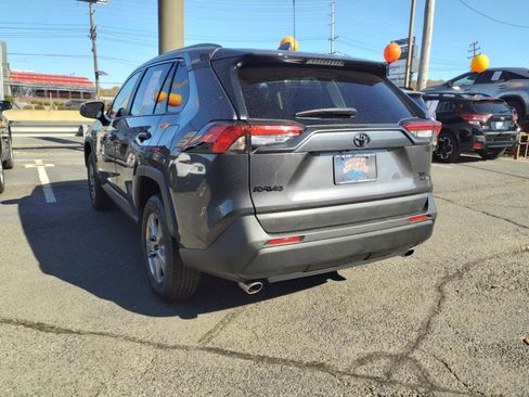 Certified 2022 Toyota RAV4 XLE image 4
