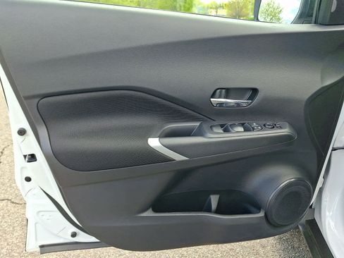 Used 2024 Nissan Kicks SV FWD image 14