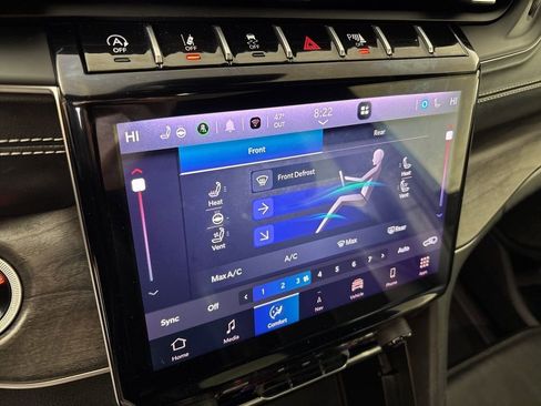 Used 2024 Jeep Grand Cherokee L Limited w/ Luxury Tech Group II image 28