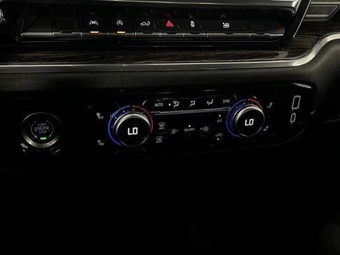 Used 2024 GMC Sierra 1500 SLE image 18