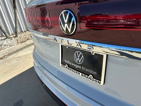 New 2026 Volkswagen Atlas Cross Sport SE FWD image 27