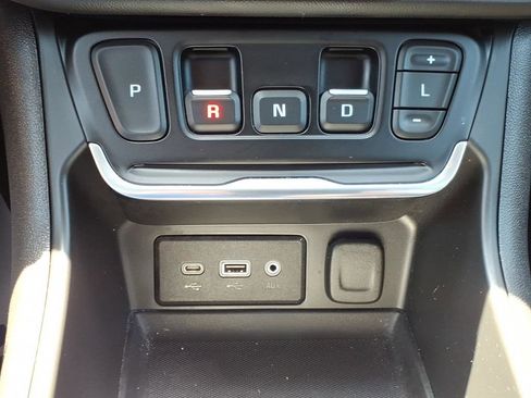 Used 2021 GMC Terrain SLE w/ Driver Convenience Package AWD/4WD image 18