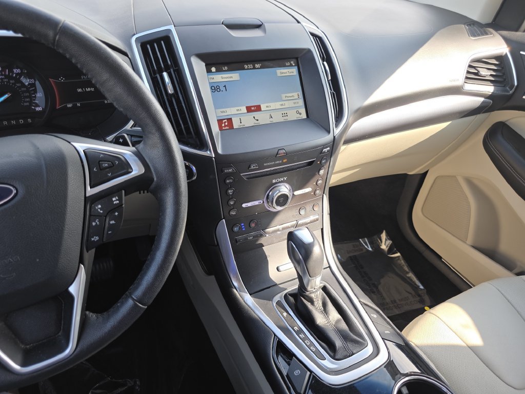 Used 2018 Ford Edge Titanium w/ Equipment Group 302A FWD image 22