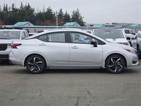 New 2025 Nissan Versa SR image 3