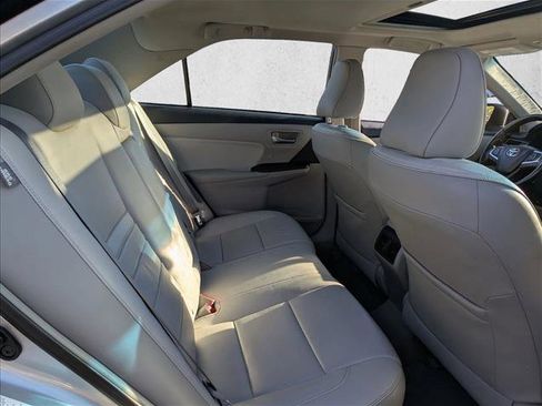 Used 2016 Toyota Camry XLE image 16