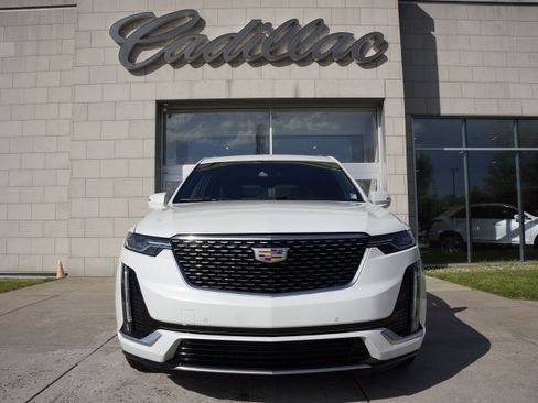 Used 2024 Cadillac XT6 Luxury AWD/4WD image 13