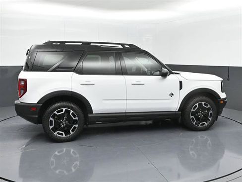 Used 2023 Ford Bronco Sport Outer Banks w/ Tech Package AWD/4WD image 28