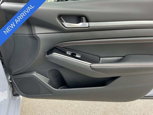 Used 2023 Nissan Altima 2.0 SR image 23