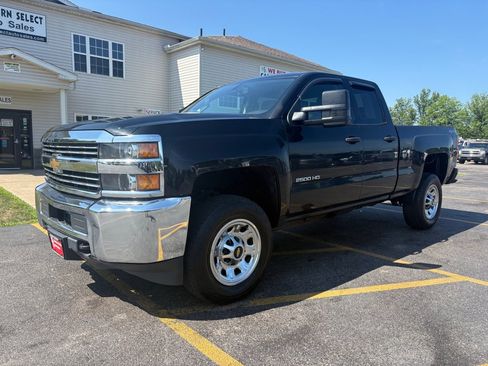 Used 2016 Chevrolet Silverado 2500 W/T w/ WT Convenience Package AWD/4WD image 2