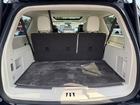 Used 2023 Lincoln Navigator L Black Label image 14