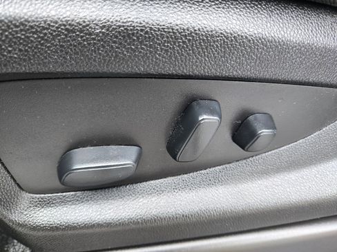 Used 2018 Chevrolet Tahoe LS image 23