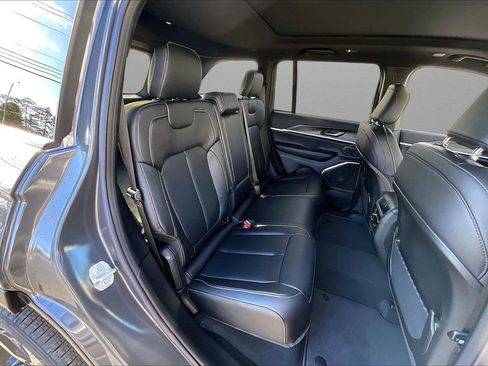 New 2026 Jeep Grand Cherokee Limited w/ Limited Altitude Package AWD/4WD image 22