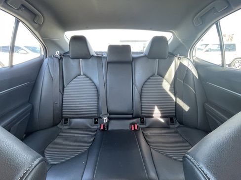 Used 2021 Toyota Camry SE image 22