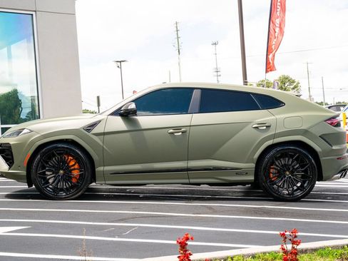 Used 2025 Lamborghini Urus SE AWD/4WD image 23