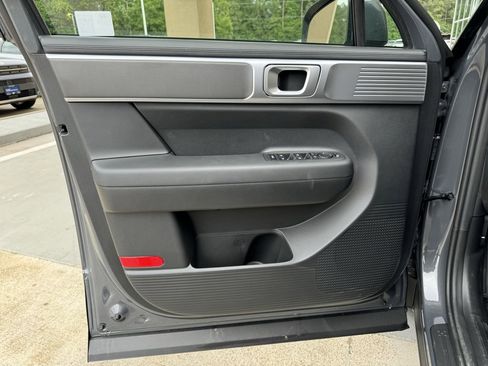 New 2025 Hyundai Santa Fe SE image 18