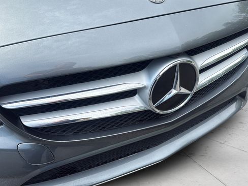 Used 2021 Mercedes-Benz C 300 4MATIC Sedan image 22