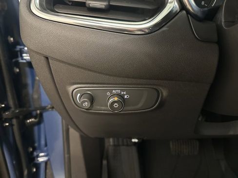 Used 2024 Chevrolet Equinox LT w/ LPO, Floor Liner Package image 19