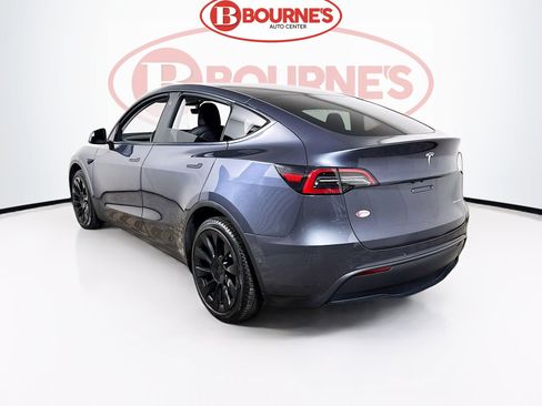 Used 2021 Tesla Model Y Long Range image 7