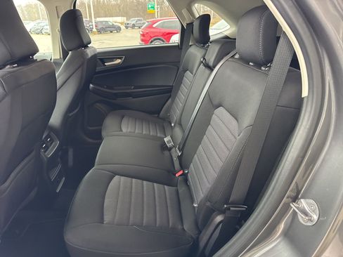 Certified 2023 Ford Edge SE w/ Black Appearance Package image 33