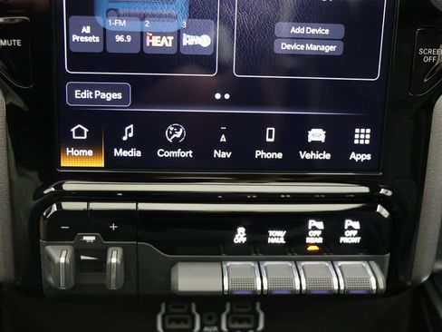 Used 2024 RAM 1500 Laramie AWD/4WD image 27