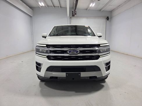 Used 2024 Ford Expedition Limited AWD/4WD image 4