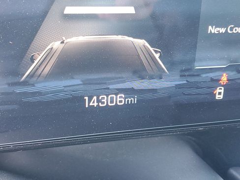 Used 2025 Chevrolet Tahoe RST w/ RST Capability Package image 16