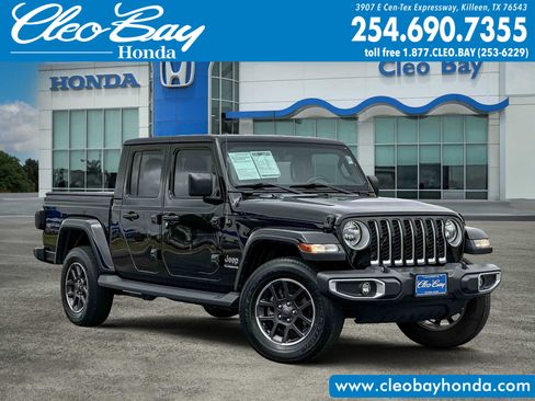 Used 2020 Jeep Gladiator Overland AWD/4WD image 1
