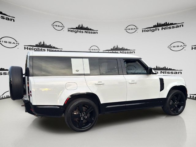 Used 2024 Land Rover Defender 130 X-Dynamic SE AWD/4WD image 8