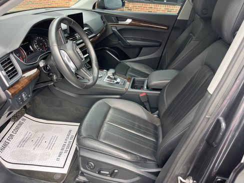 Used 2019 Audi Q5 2.0T Premium w/ Convenience Package image 8