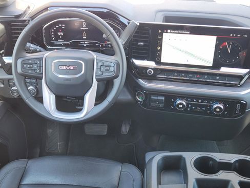 Used 2025 GMC Sierra 1500 SLT image 18