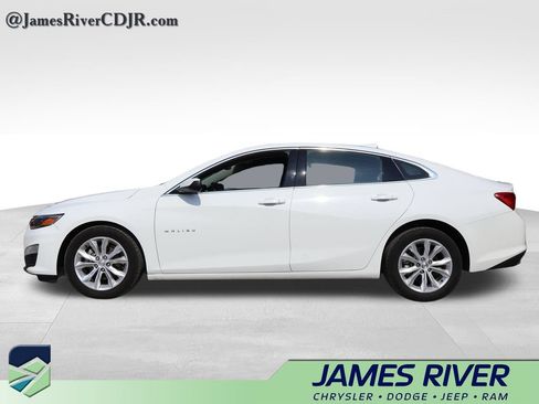 Used 2024 Chevrolet Malibu LT FWD image 2