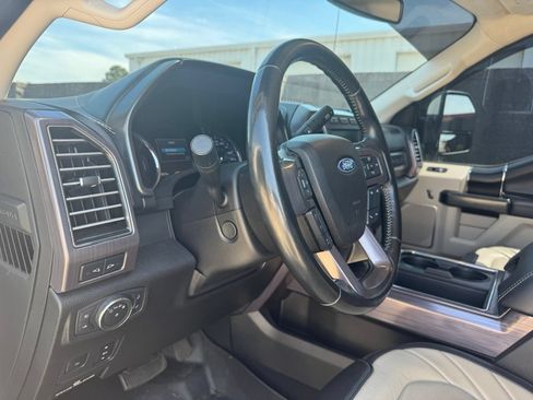 Used 2020 Ford F250 Limited AWD/4WD image 24
