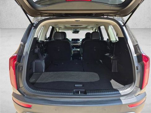 Used 2022 Kia Telluride S FWD image 6