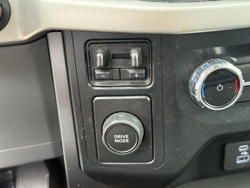 Used 2022 Ford F150 XLT w/ Equipment Group 301A Mid RWD image 23