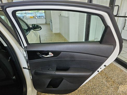 Used 2020 Kia Forte EX FWD image 14