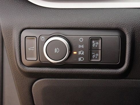 Used 2023 Ford Explorer XLT w/ Equipment Group 202A image 24