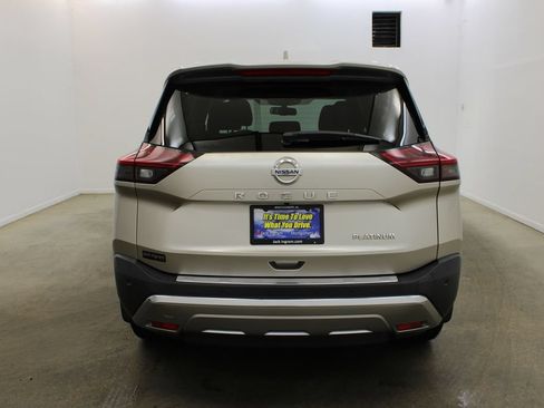 Used 2021 Nissan Rogue Platinum FWD image 4