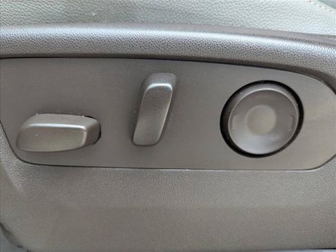 Used 2023 Chevrolet Tahoe LS RWD image 10