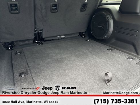 Used 2024 Jeep Wrangler Unlimited Rubicon w/ Technology Group image 9