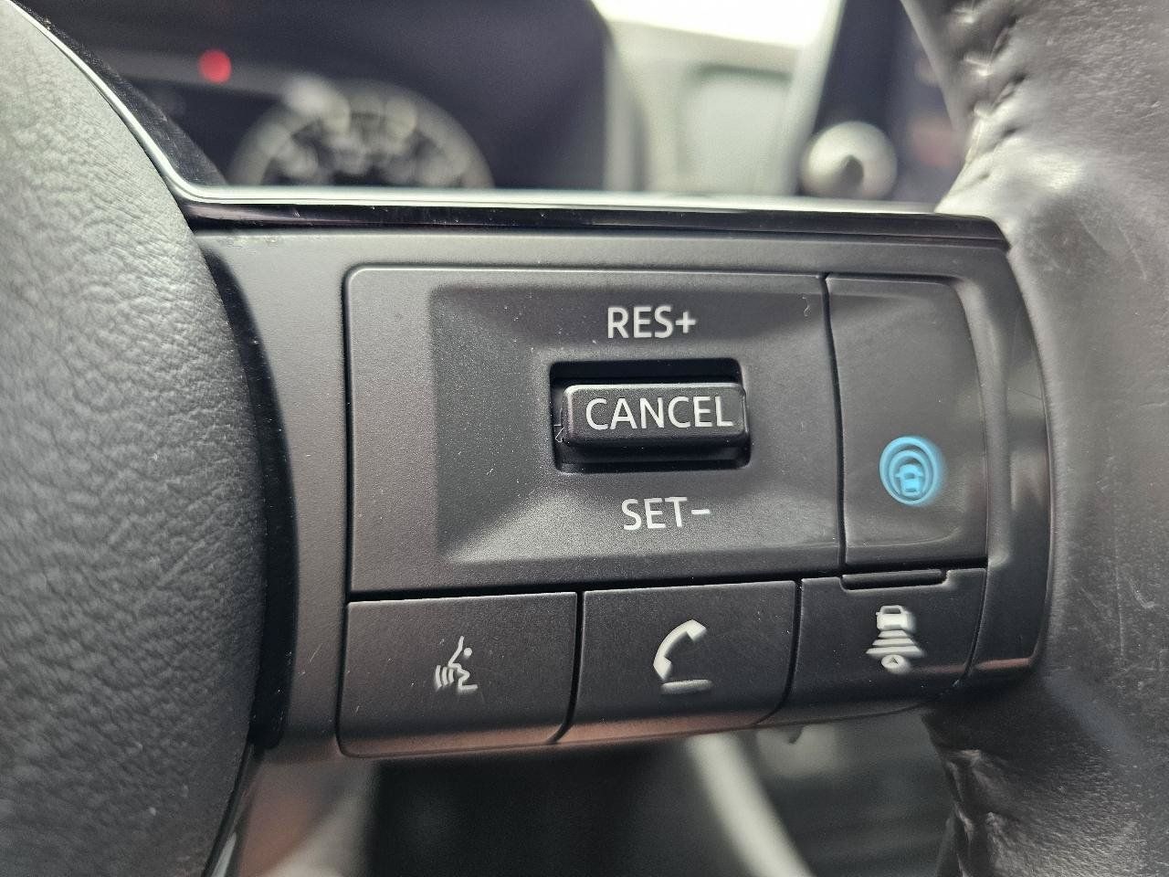 Used 2021 Nissan Rogue SV w/ Premium Package FWD image 12