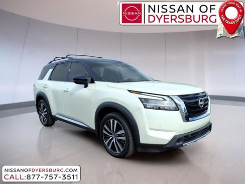 Used 2023 Nissan Pathfinder Platinum w/ Cargo Package AWD/4WD image 1