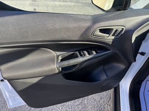 Used 2017 Ford Transit Connect XL image 10