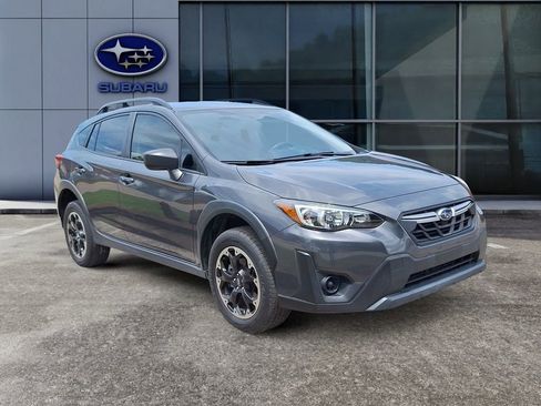 Used 2021 Subaru Crosstrek 2.0i AWD/4WD image 2