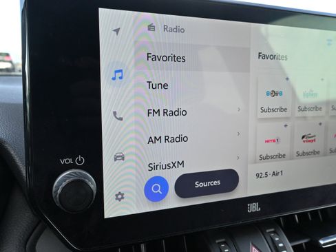 Used 2023 Toyota RAV4 XLE Premium image 31