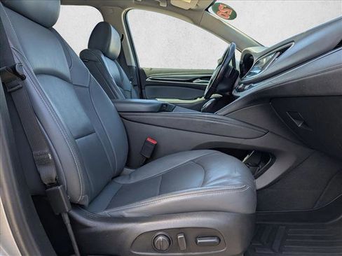 Used 2020 Buick Enclave Essence FWD image 21