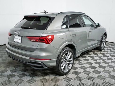 Used 2025 Audi Q3 2.0T Premium w/ Convenience Package image 3